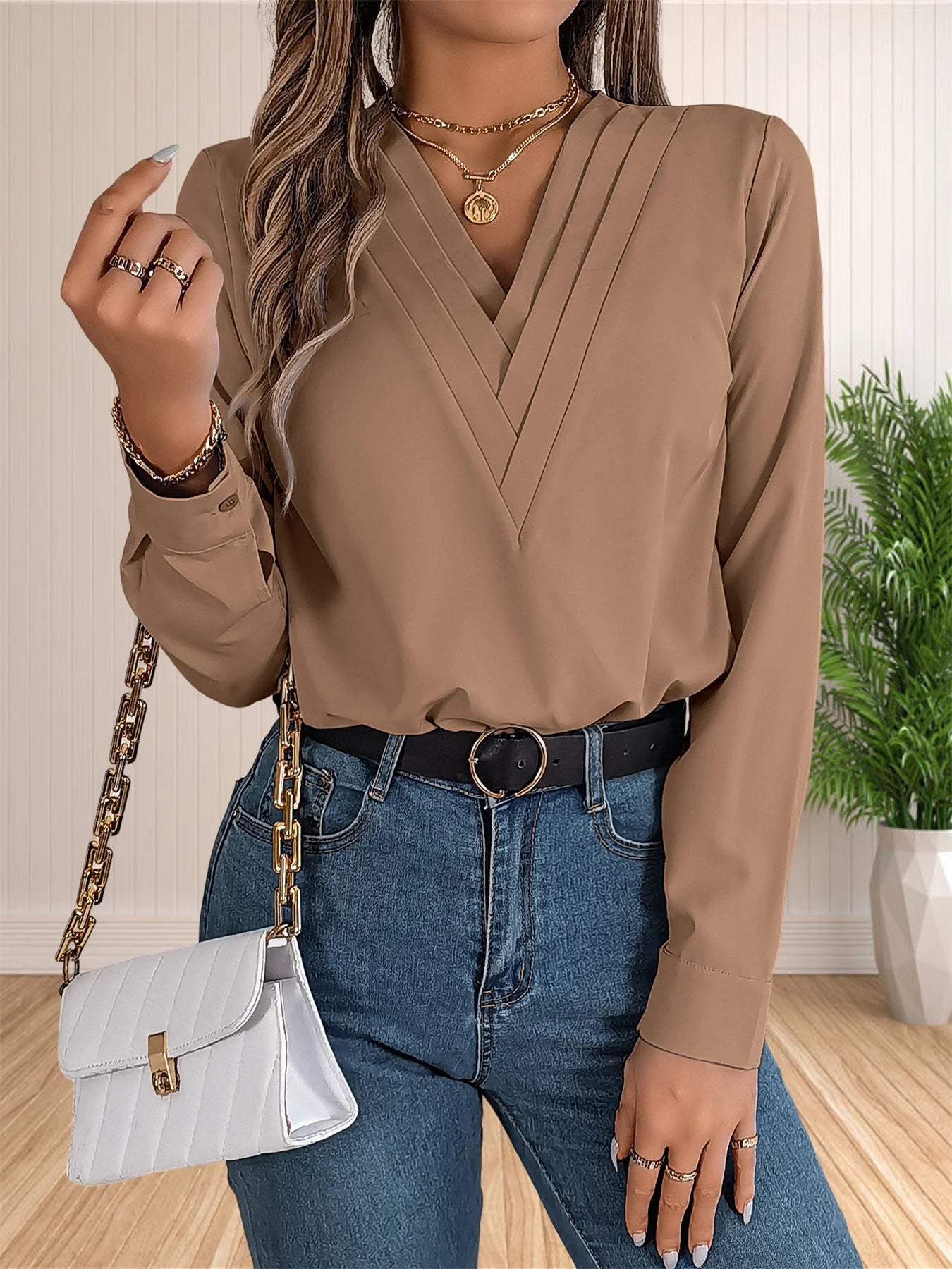 Blusa em Camadas com Decote em V Manga Longa