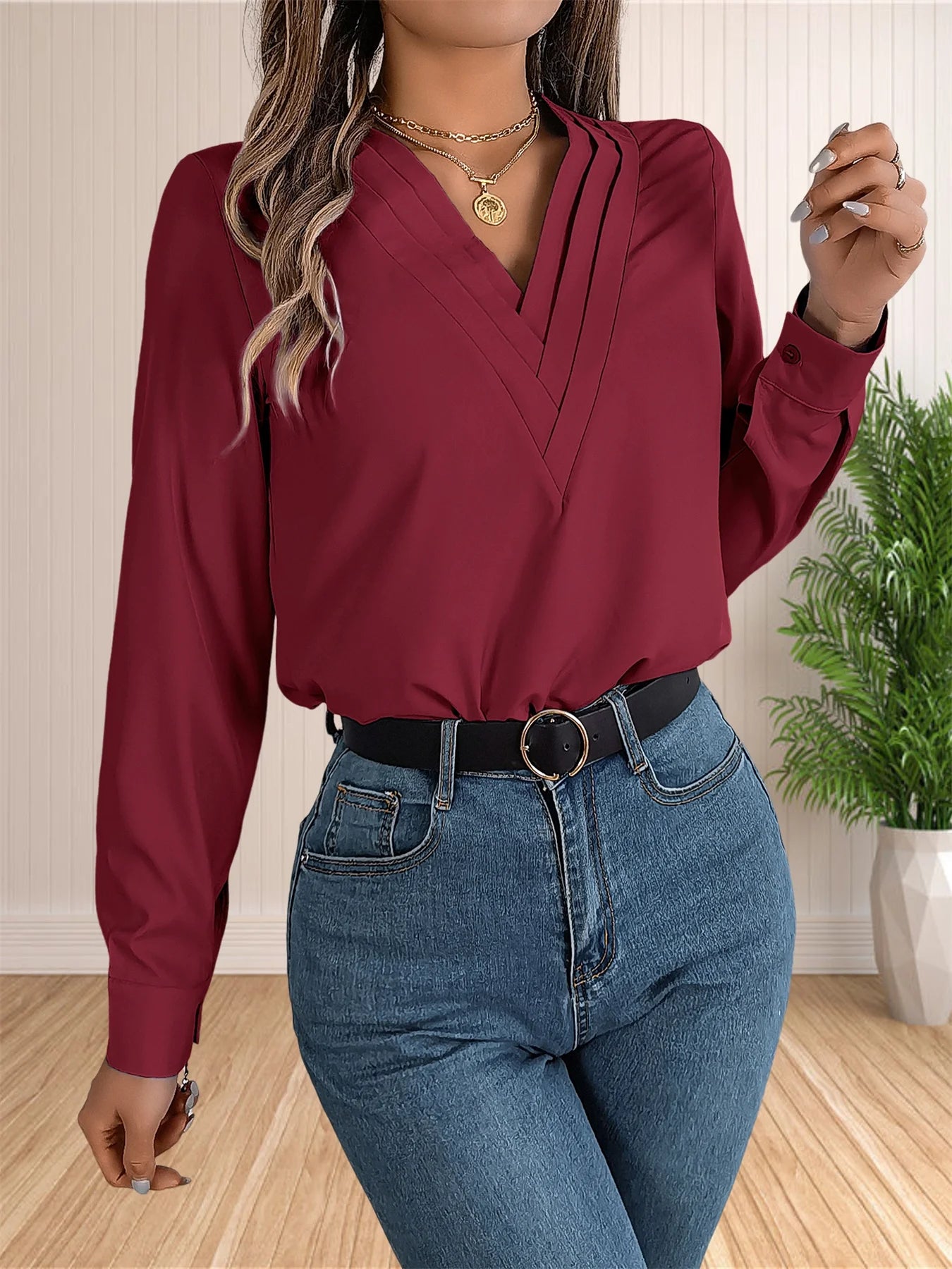Blusa em Camadas com Decote em V Manga Longa