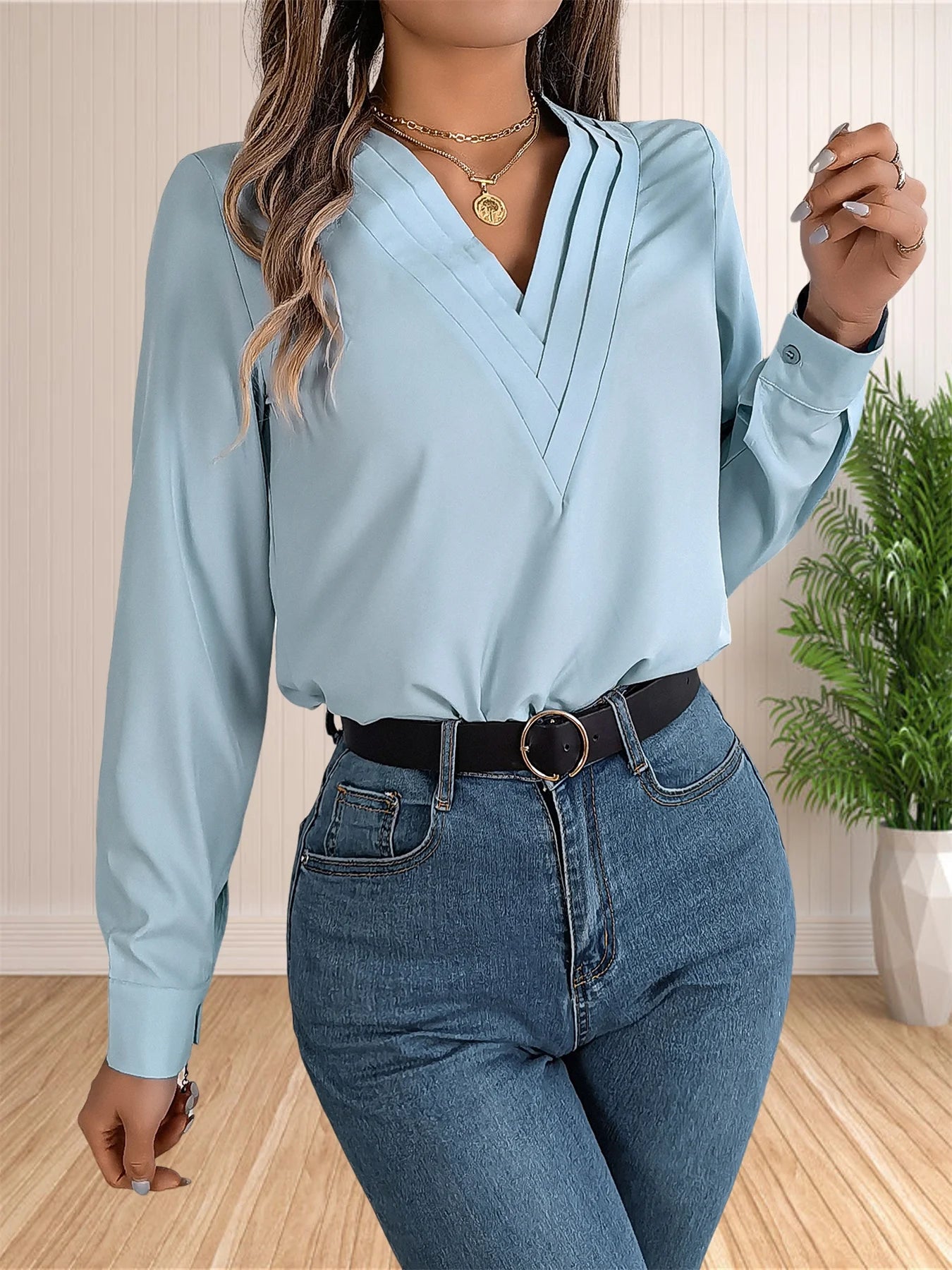 Blusa em Camadas com Decote em V Manga Longa