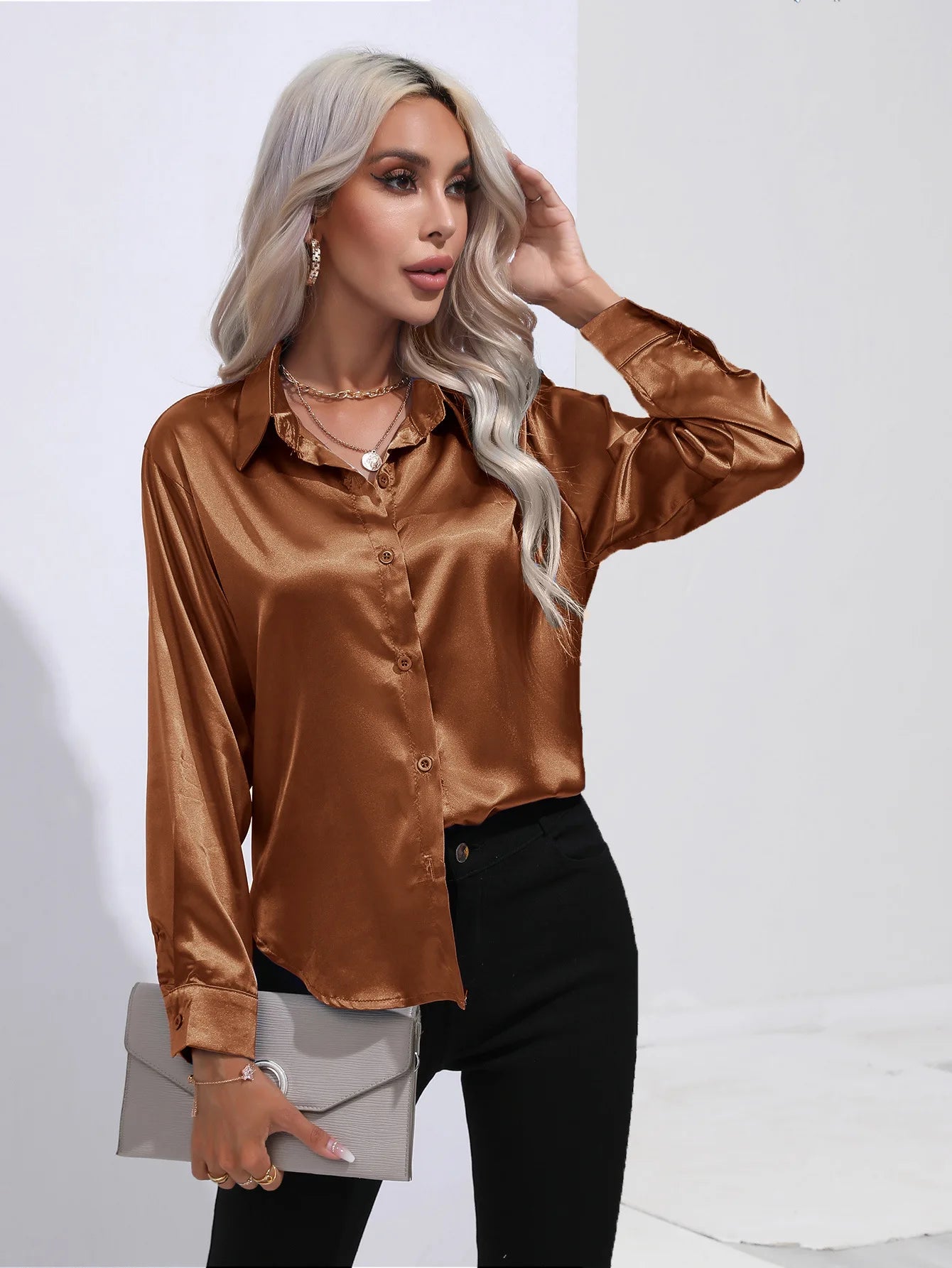 Camisa de Cetim Clássica com Lapela