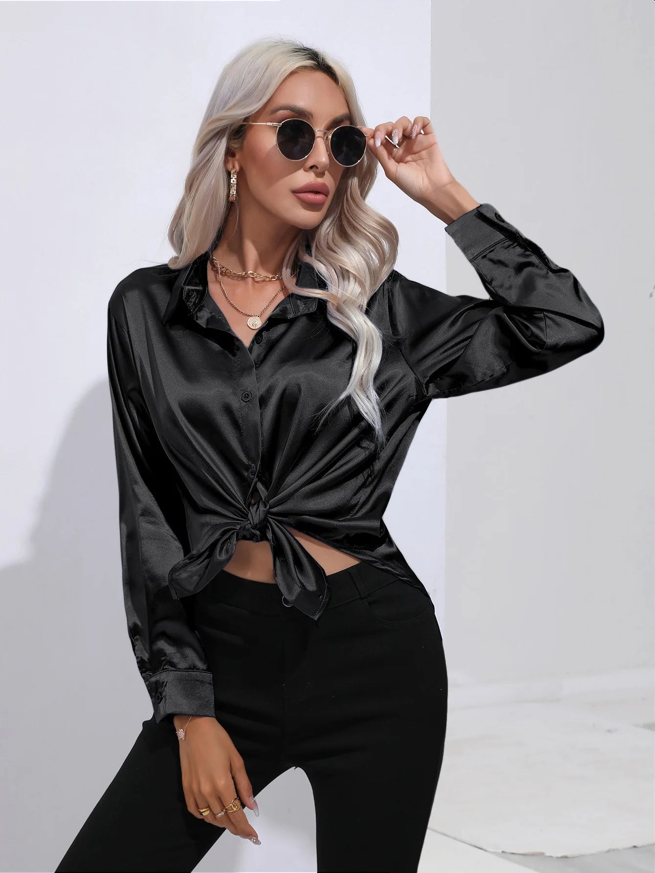 Camisa de Cetim Clássica com Lapela