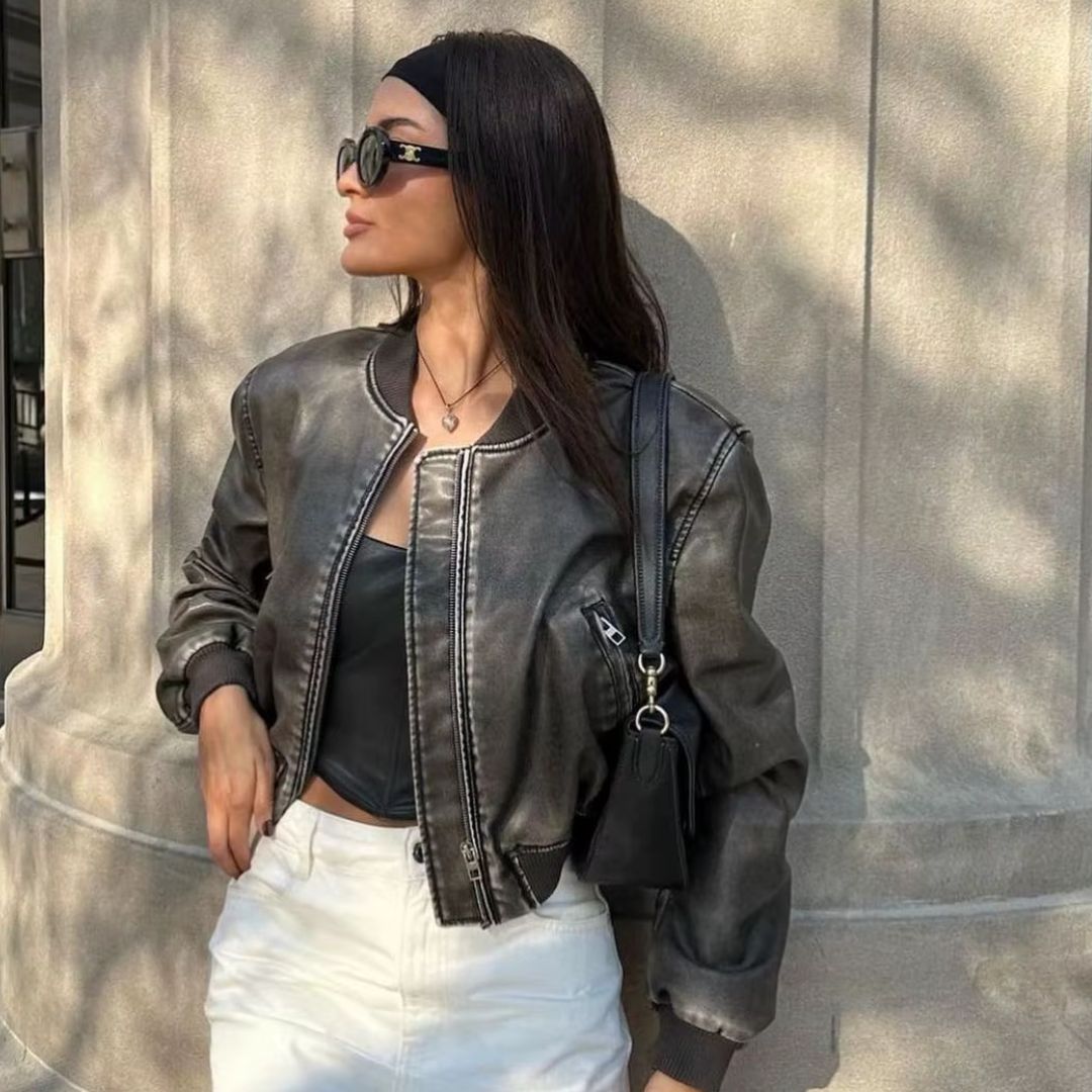 Jaqueta Preta Bomber Feminina Vintage de Couro