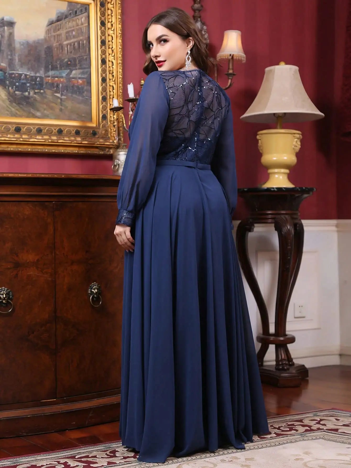 Vestido Azul Longo Plus Size em Torno do Pescoço Transparente