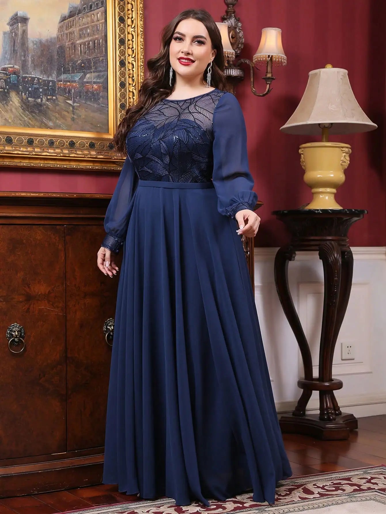 Vestido Azul Longo Plus Size em Torno do Pescoço Transparente