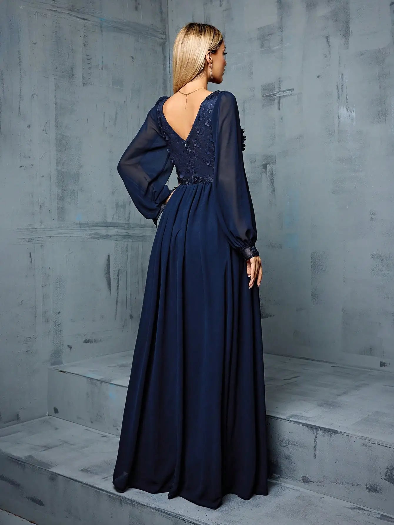 Vestido Azul Marinho Longo Apliques Retalhos Manga Longa Chiffon