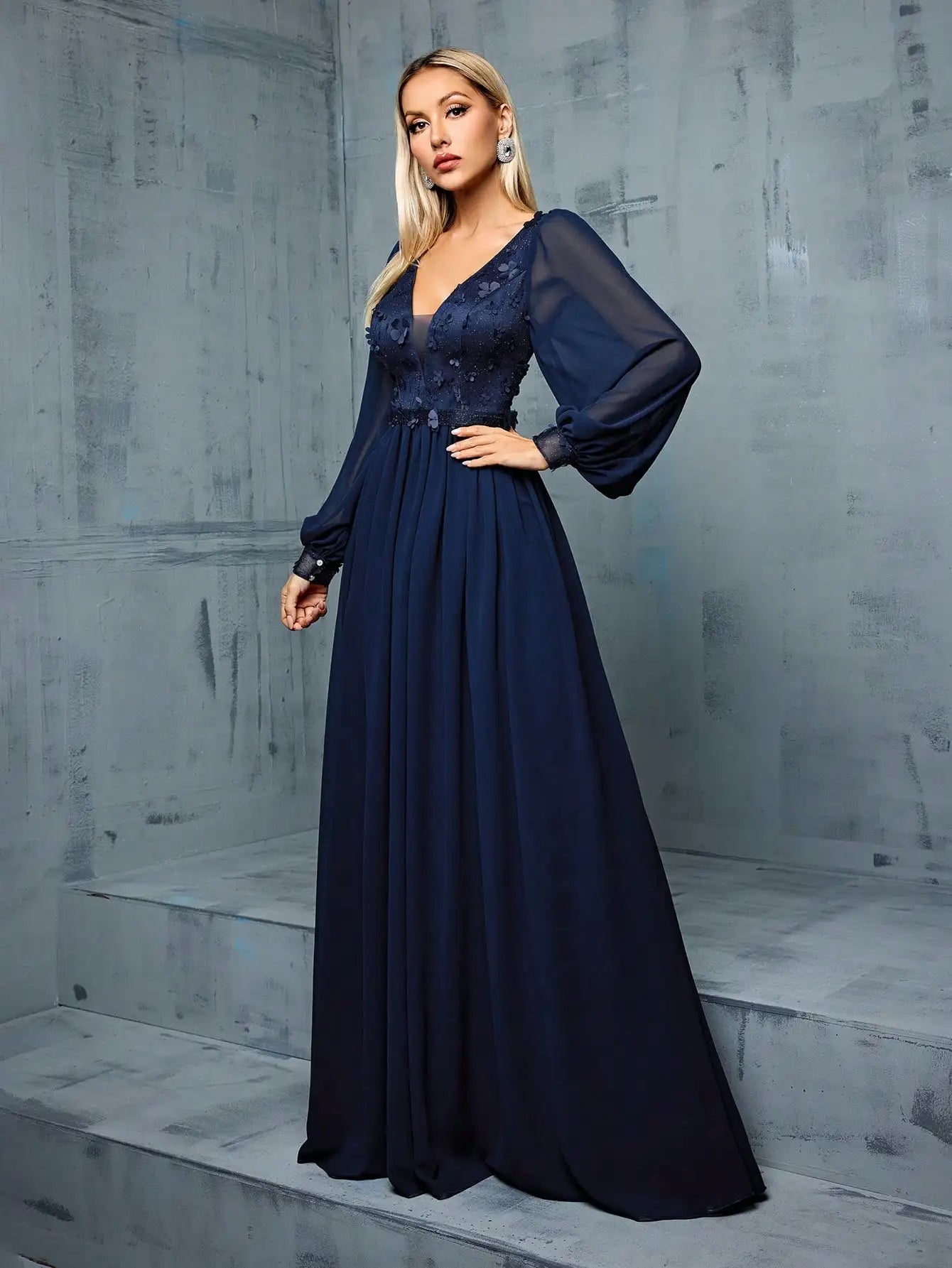 Vestido Azul Marinho Longo Apliques Retalhos Manga Longa Chiffon