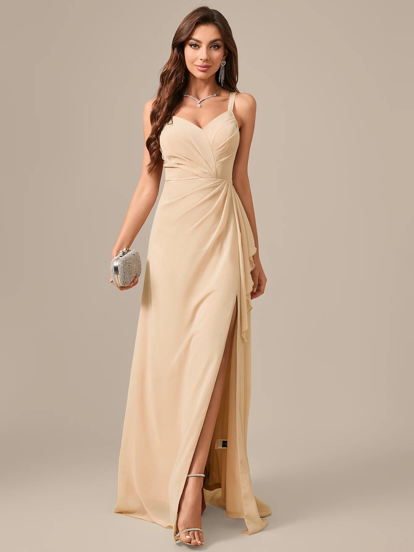 Vestido Bege Longo Fenda Alta Drapeada