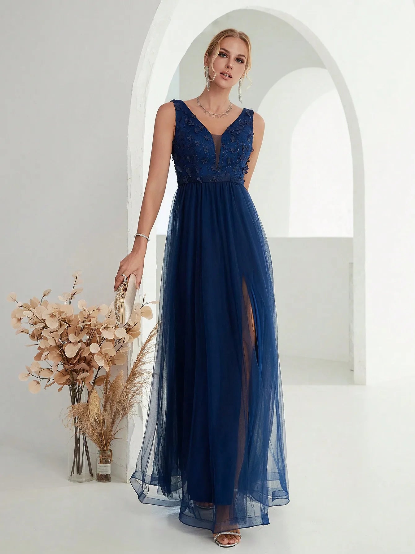 Vestido Longo Bordado Lantejoulas 3D Decote em V