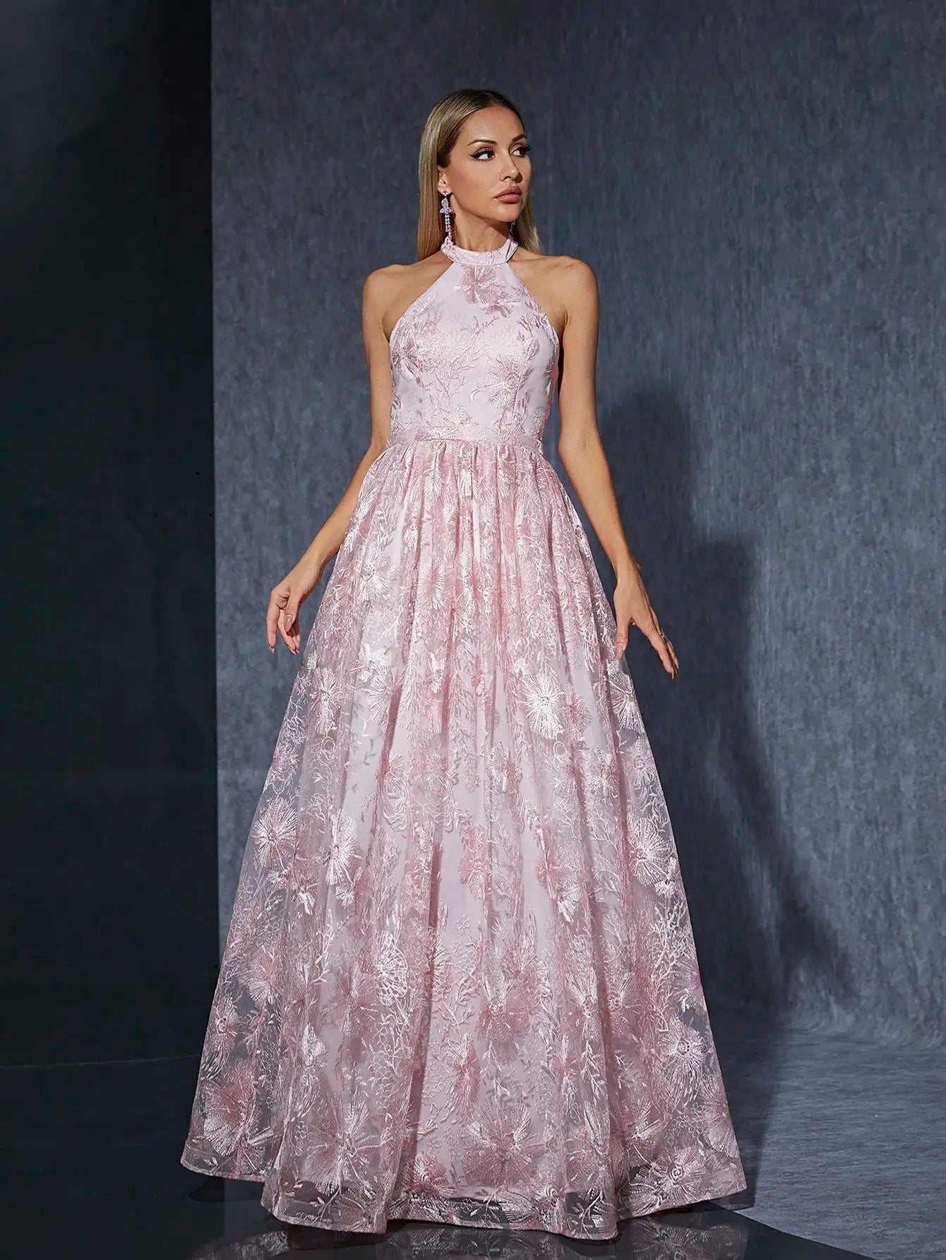 Vestido Rosa Longo Gola Alta Renda Bordada