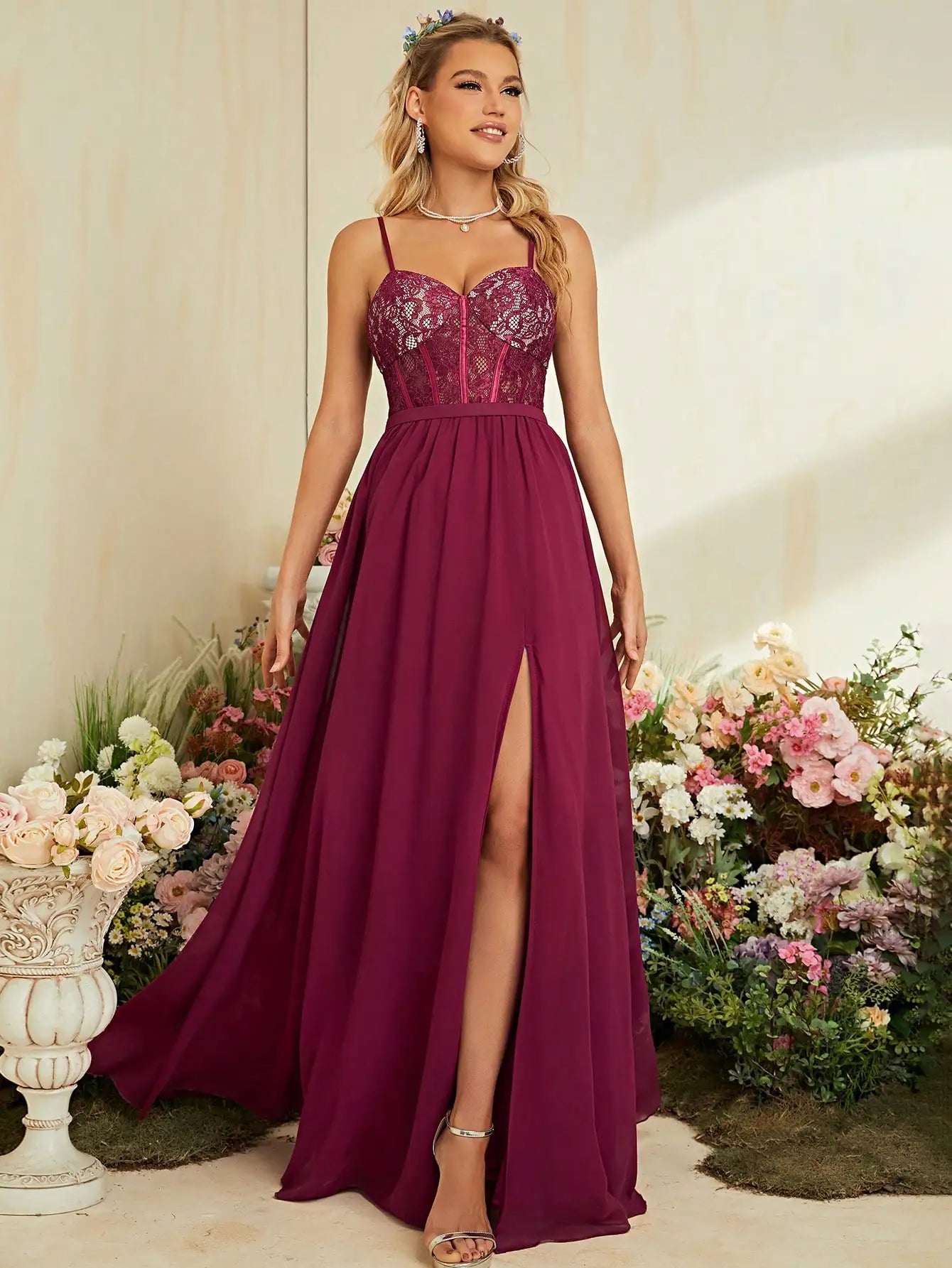 Vestido Rubi Longo Renda Bainha Chiffon Fenda