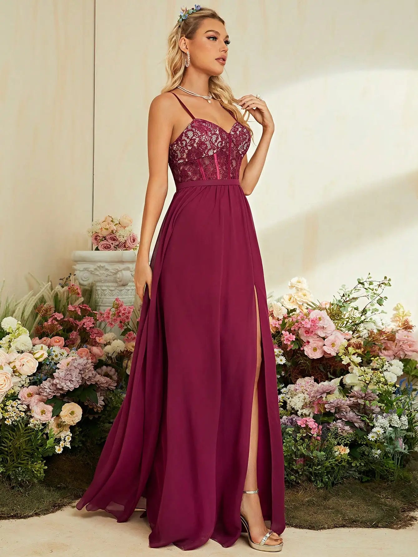Vestido Rubi Longo Renda Bainha Chiffon Fenda