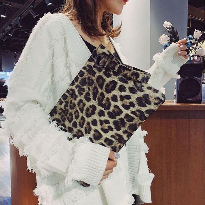 Bolsa Carteira Feminina de Couro Animal Print Bege