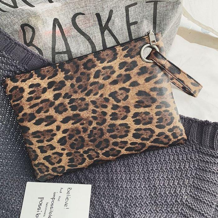 Bolsa Carteira Feminina de Couro Animal Print Marrom