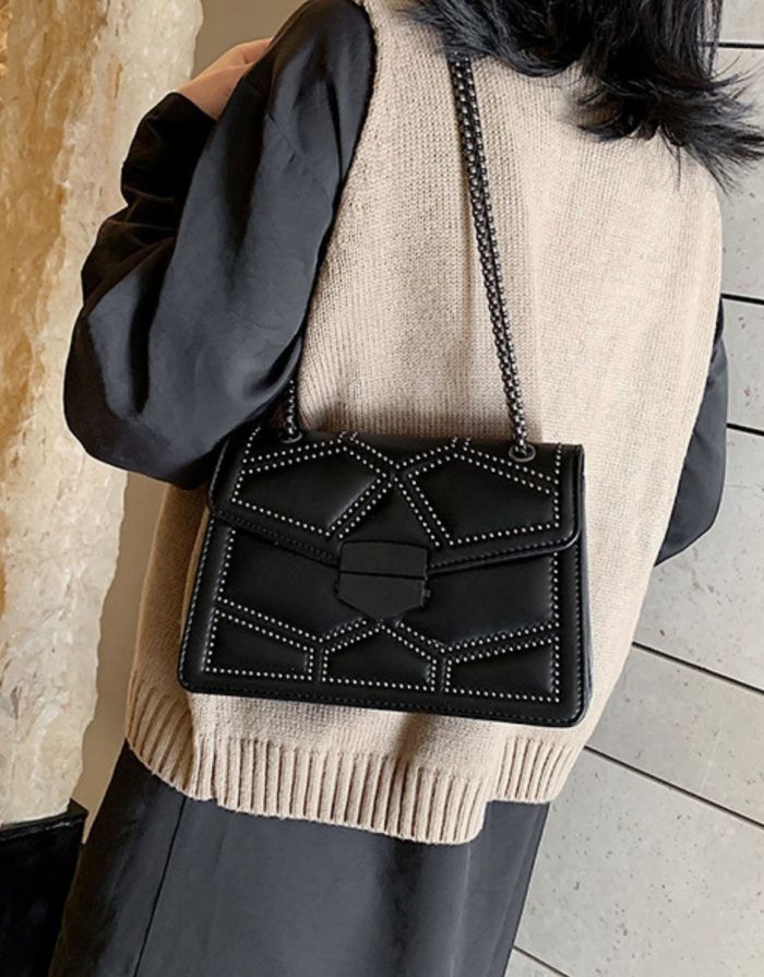 Bolsa Preta Feminina Pequena Couro Rebite