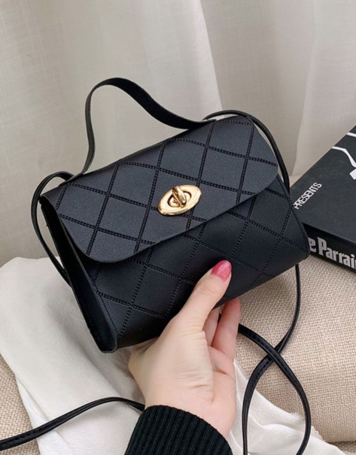 Bolsa Preta Feminina Pequena Luna Couro