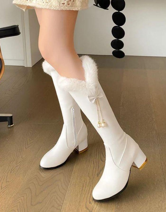 Bota Feminina Branca Pelúcia Pele do Falso