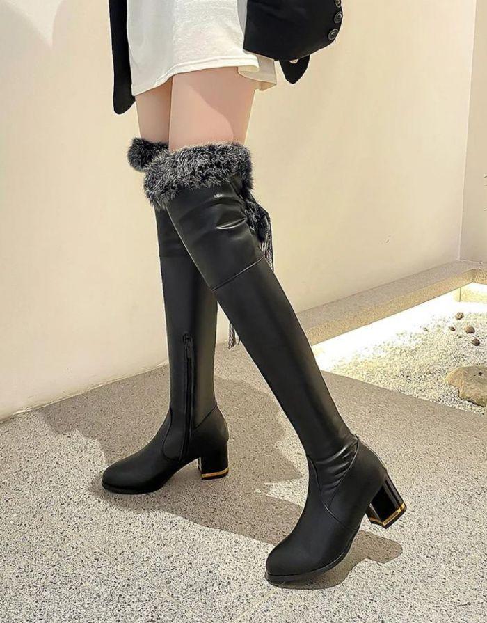 Bota Feminina Preta Cano Alto Pele de Pelúcia