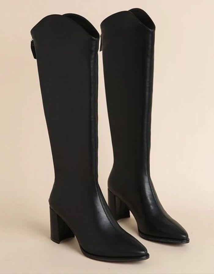 Bota Feminina Preta Clássica Cano Alto Simple