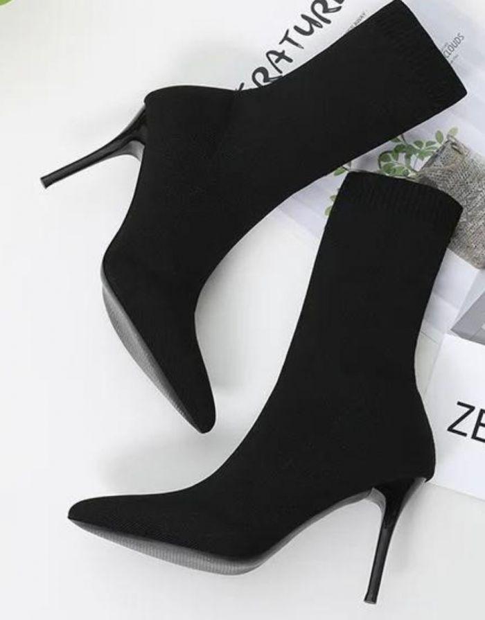 Bota Feminina Preta Meia Helena