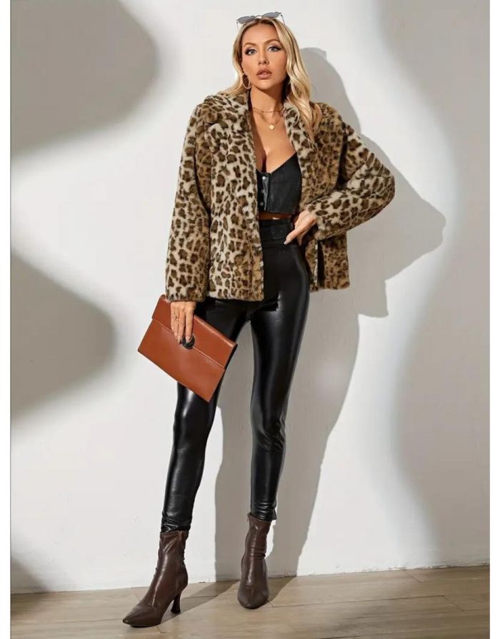Casaco Feminino Teddy Estampa de Leopardo