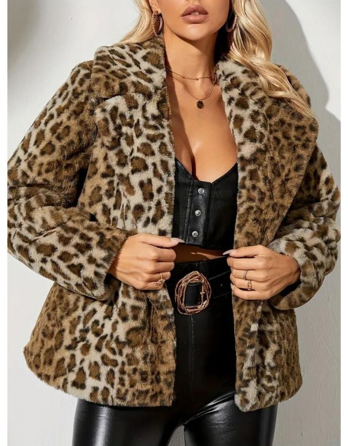 Casaco Feminino Teddy Estampa de Leopardo