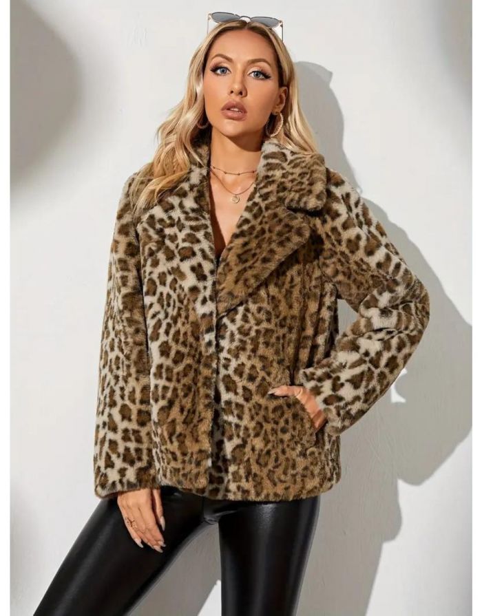 Casaco Feminino Teddy Estampa de Leopardo