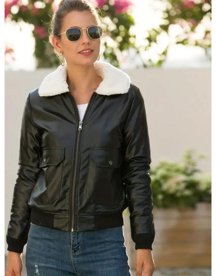 Jaqueta Preta Feminina de Couro Gola de Pelúcia