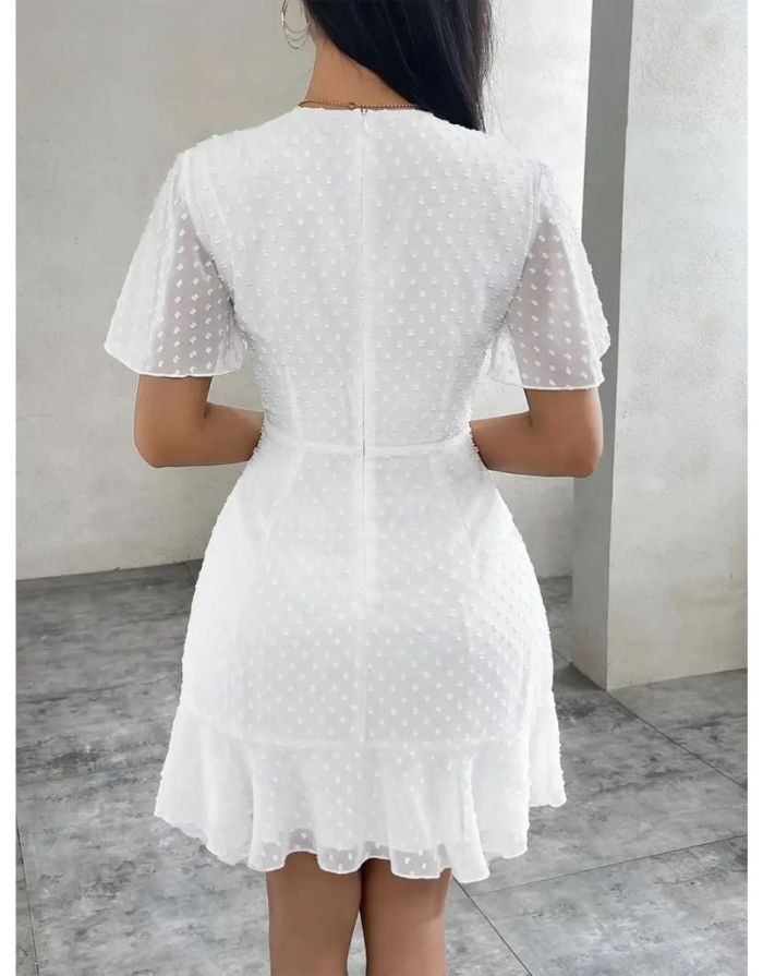 Vestido Branco Babado de Bolinhas Manga Curta