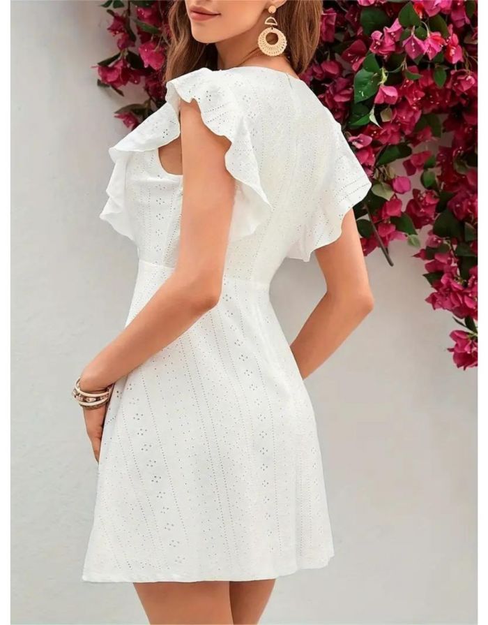 Vestido Branco De Gola Redonda Com Babados