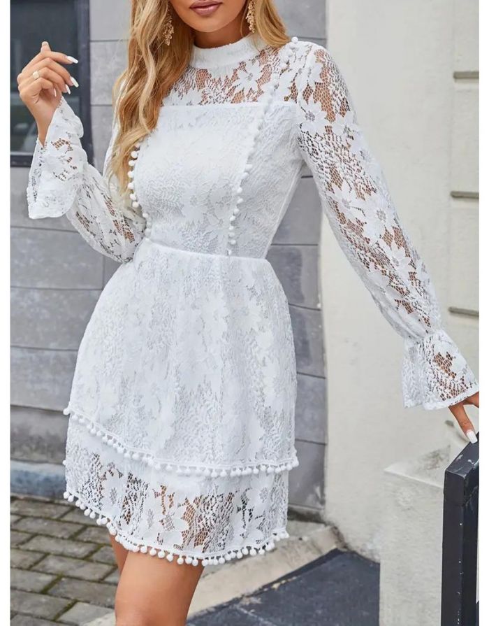 Vestido Branco De Renda Manga Longa Bainha