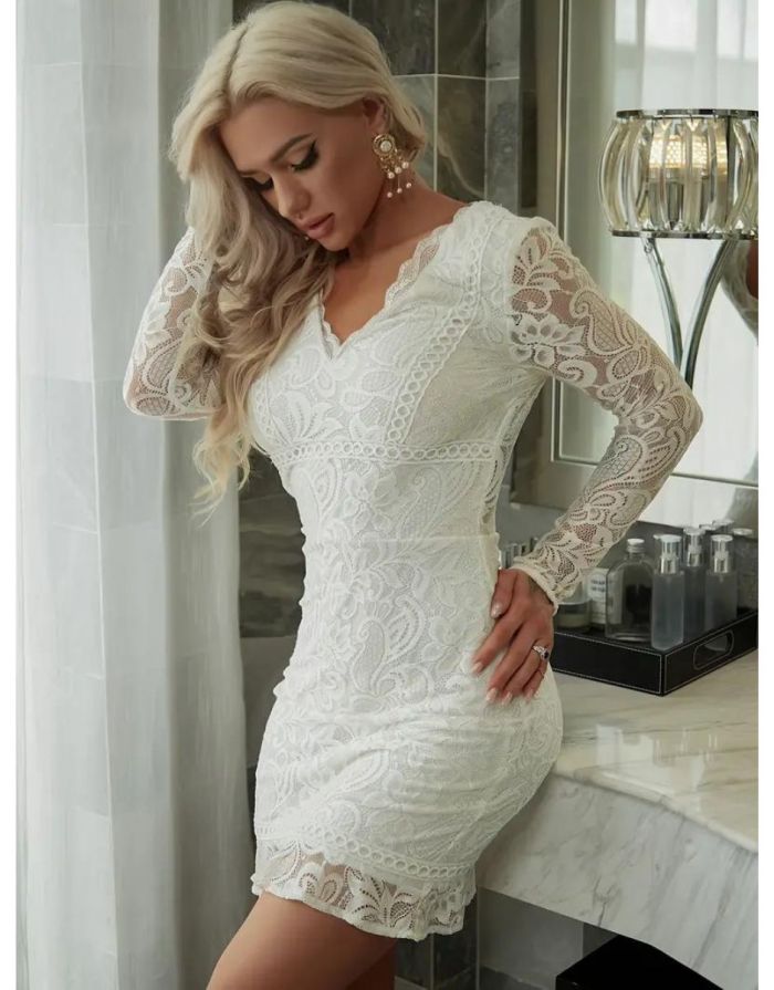 Vestido Branco Decote Em V De Renda Manga Longa
