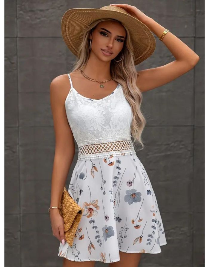 Vestido Branco Detalhes em Renda Estampa Floral