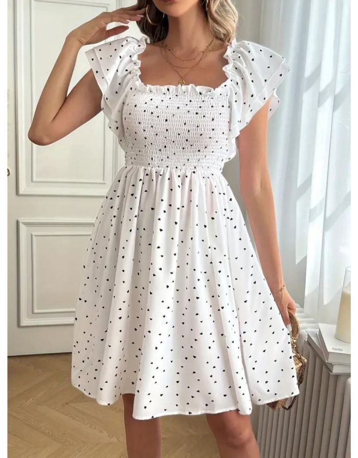 Vestido Branco Manga Borboleta Estampa de Coração