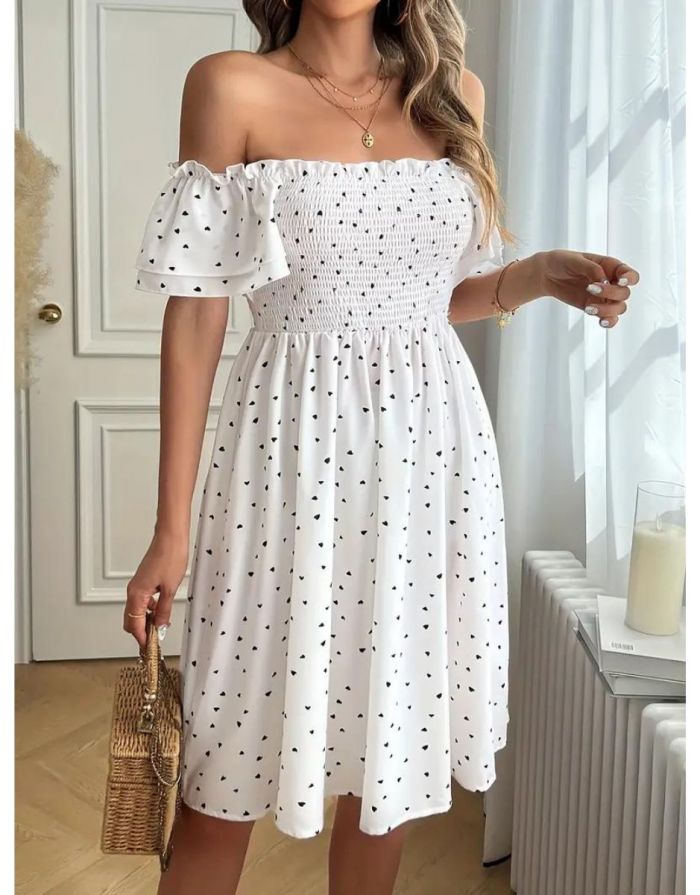 Vestido Branco Manga Borboleta Estampa de Coração