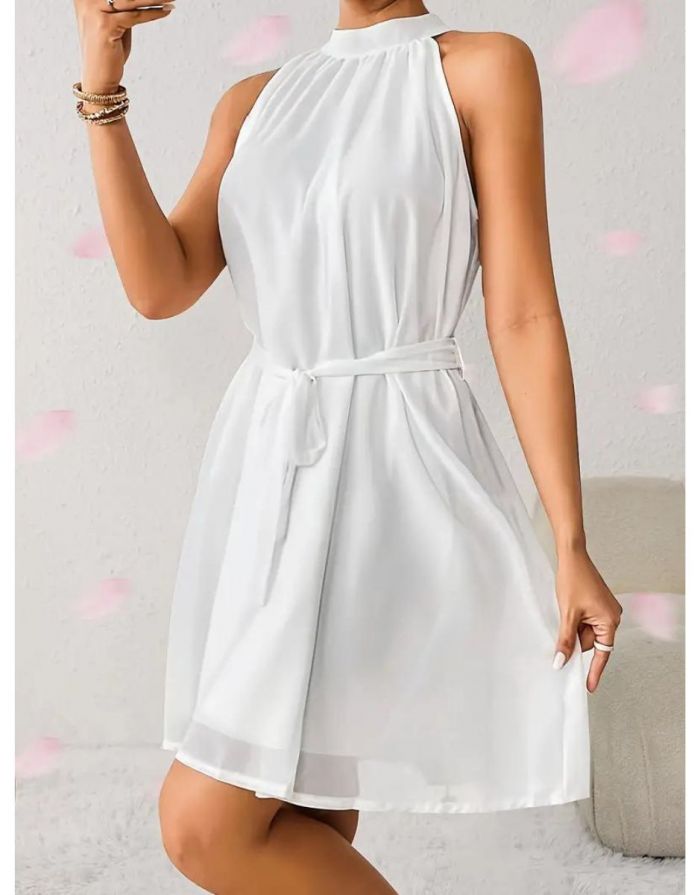 Vestido Branco Mini com Decote Halter