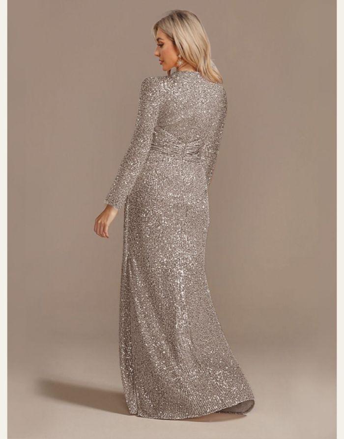 Vestido Cinza Longo Lantejoula Gola V