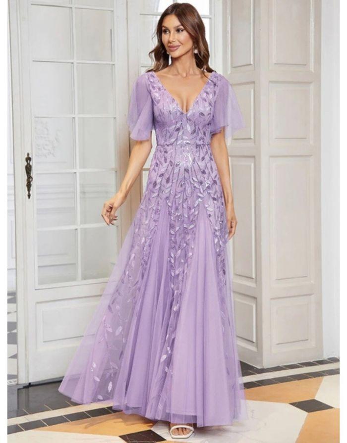 Vestido Lavanda Longo Romântico com Decote em V Mangas Babado