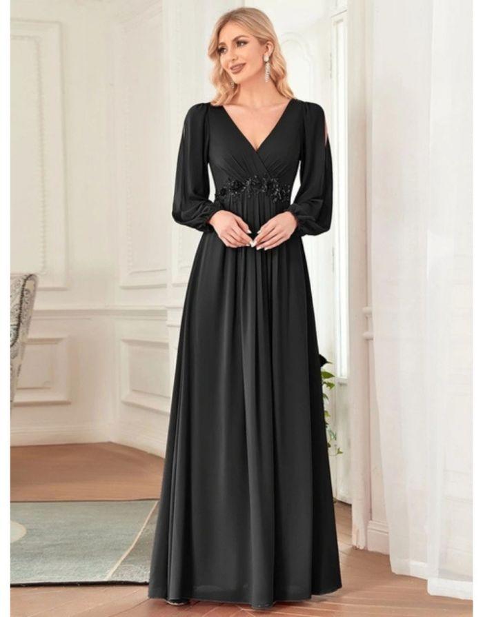 Vestido Preto Longo com Manga Longa Bufante