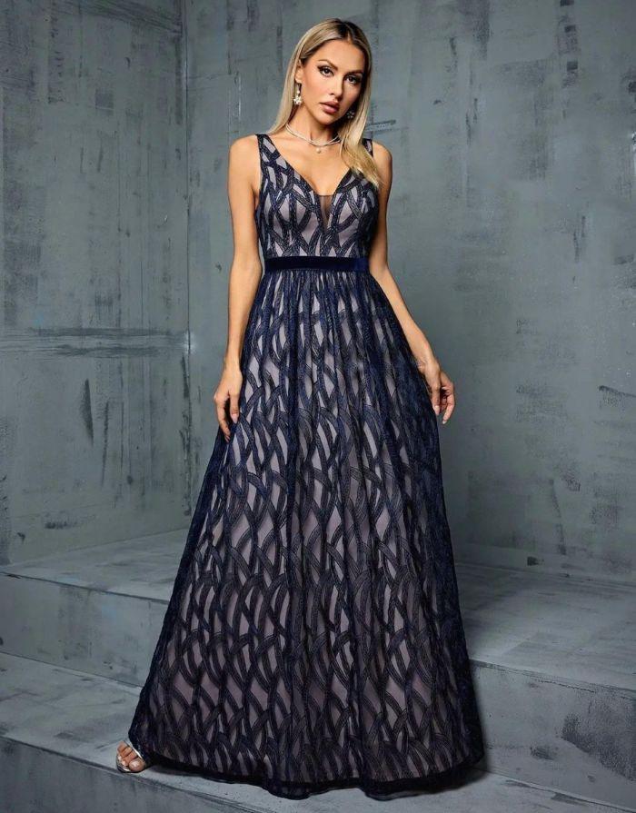 Vestido Preto Longo Saia Grande De Renda Bordada