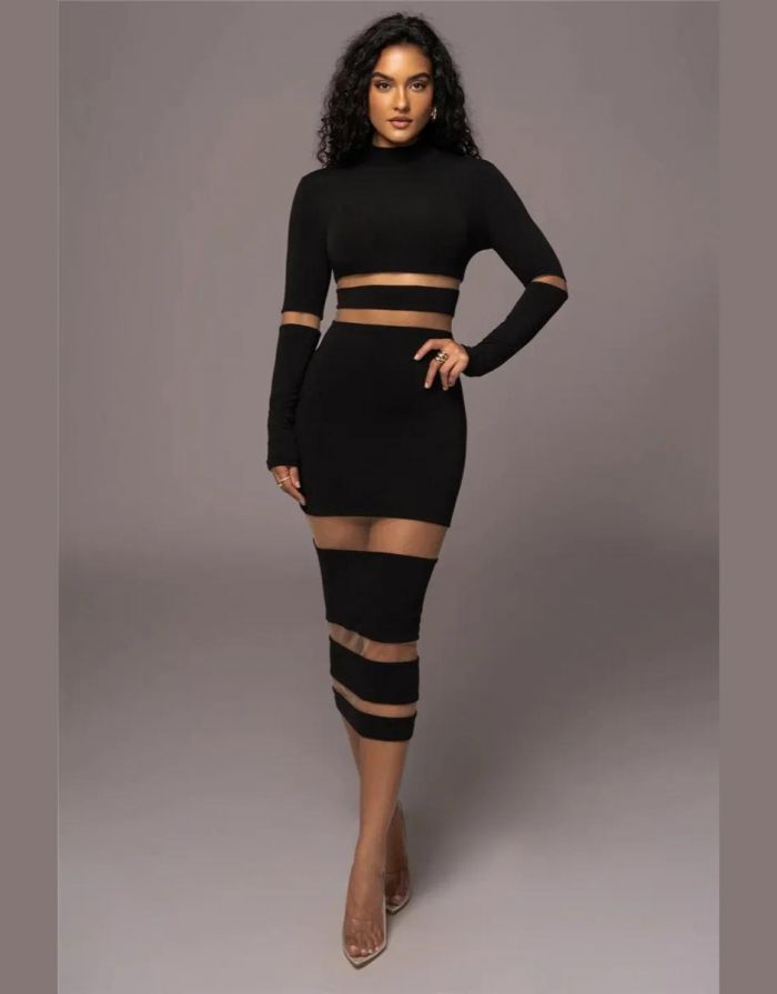 Vestido Preto Midi Gola Alta Recorte
