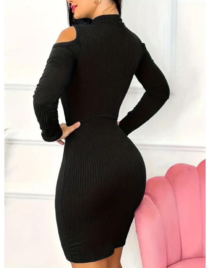 Vestido Preto Recorte Ombros