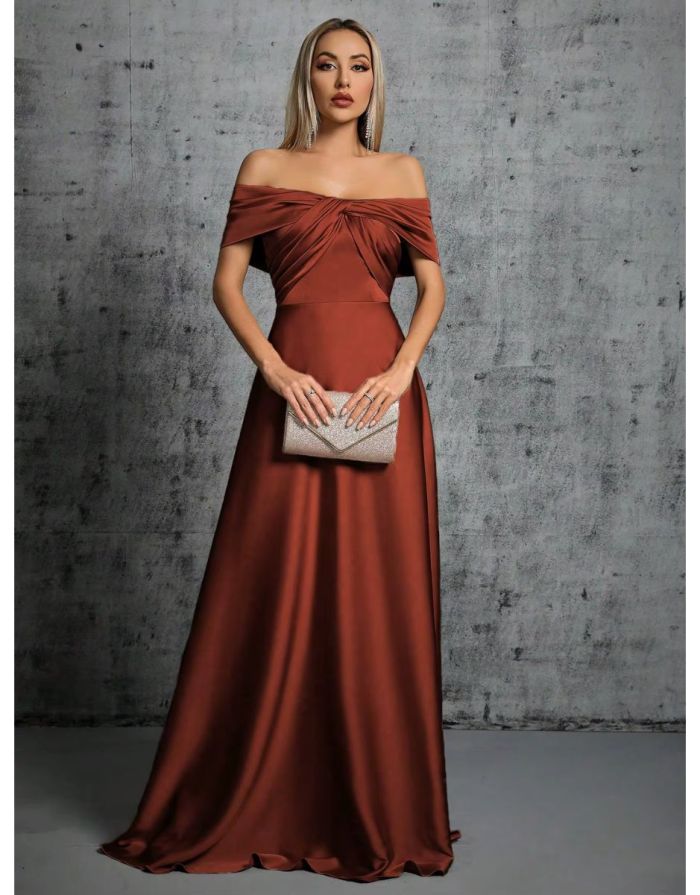 Vestido Terracota Longo De Cetim Plissado Gola De Linha