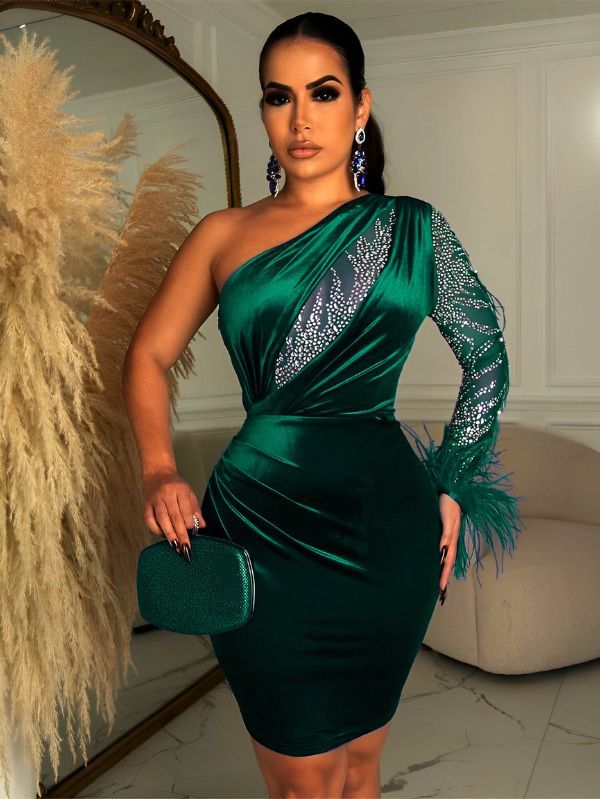 Vestido Verde Ombro Único Strass