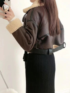 Jaqueta de Couro Feminina com Cinto Grosso Biker