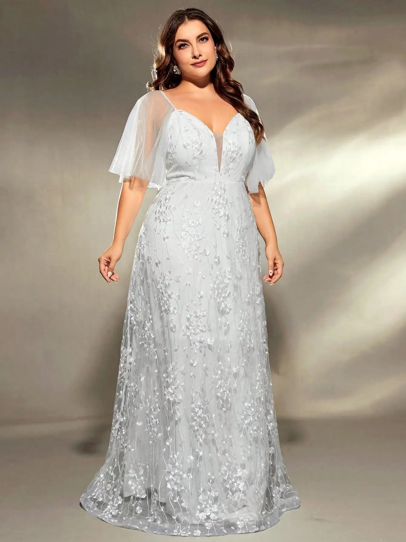 Mgiacy plus size com decote em v gaze grande trompete manga retalhos bordado renda um conjunto vestido de casamento vestido de baile vestido de festa