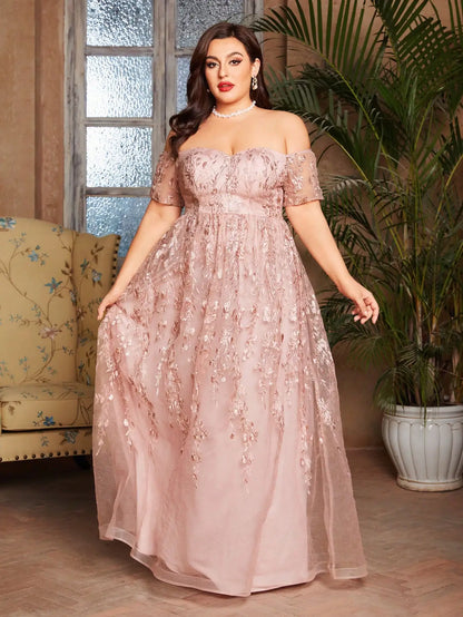 Vestido Rosa Longo Plus Size Manga Curta Romântico Bordado Renda