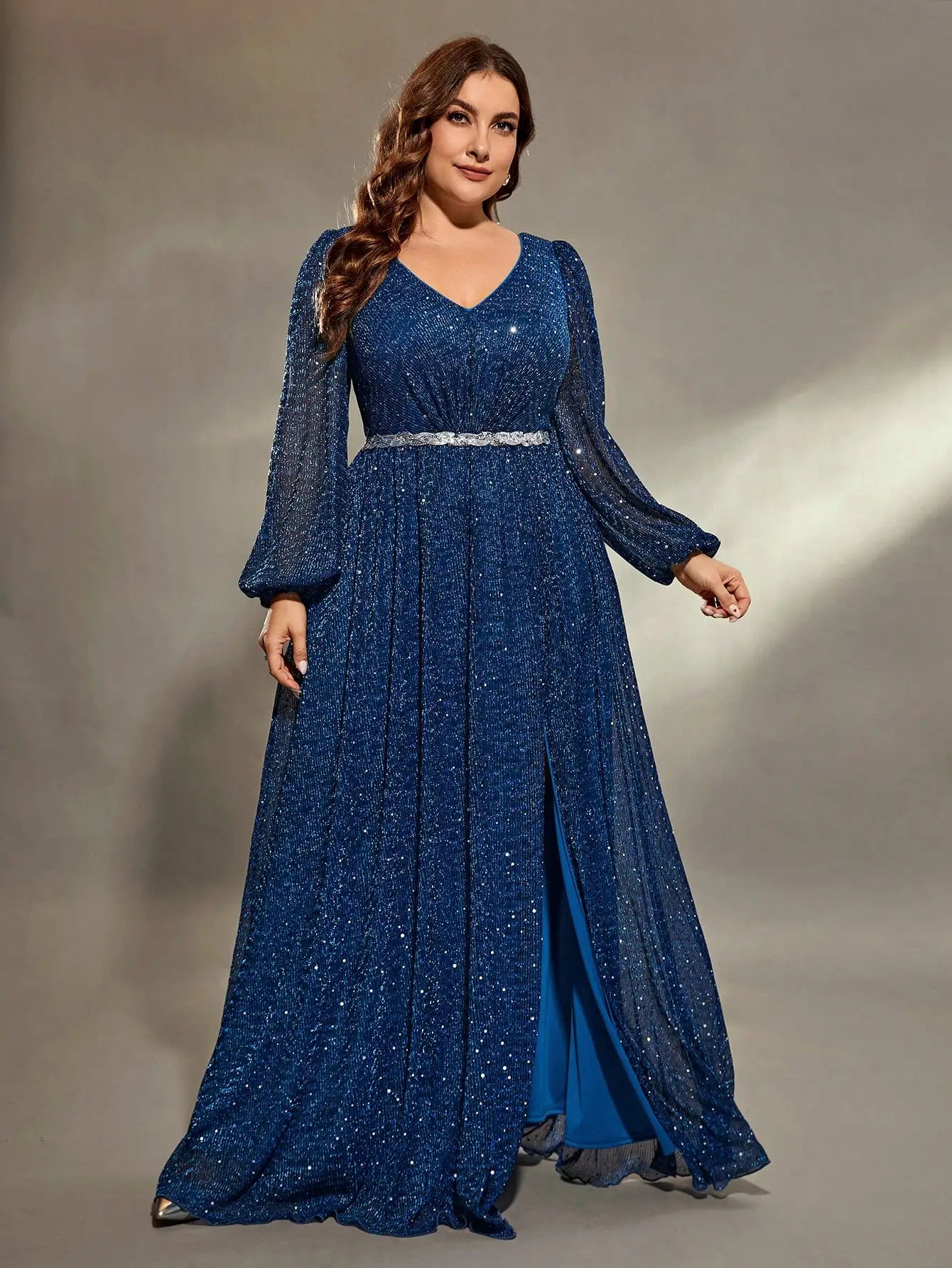Vestido Azul Longo Plus Size Decote em V  Manga Longa Lanterna