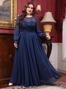Vestido Azul Longo Plus Size em Torno do Pescoço Transparente