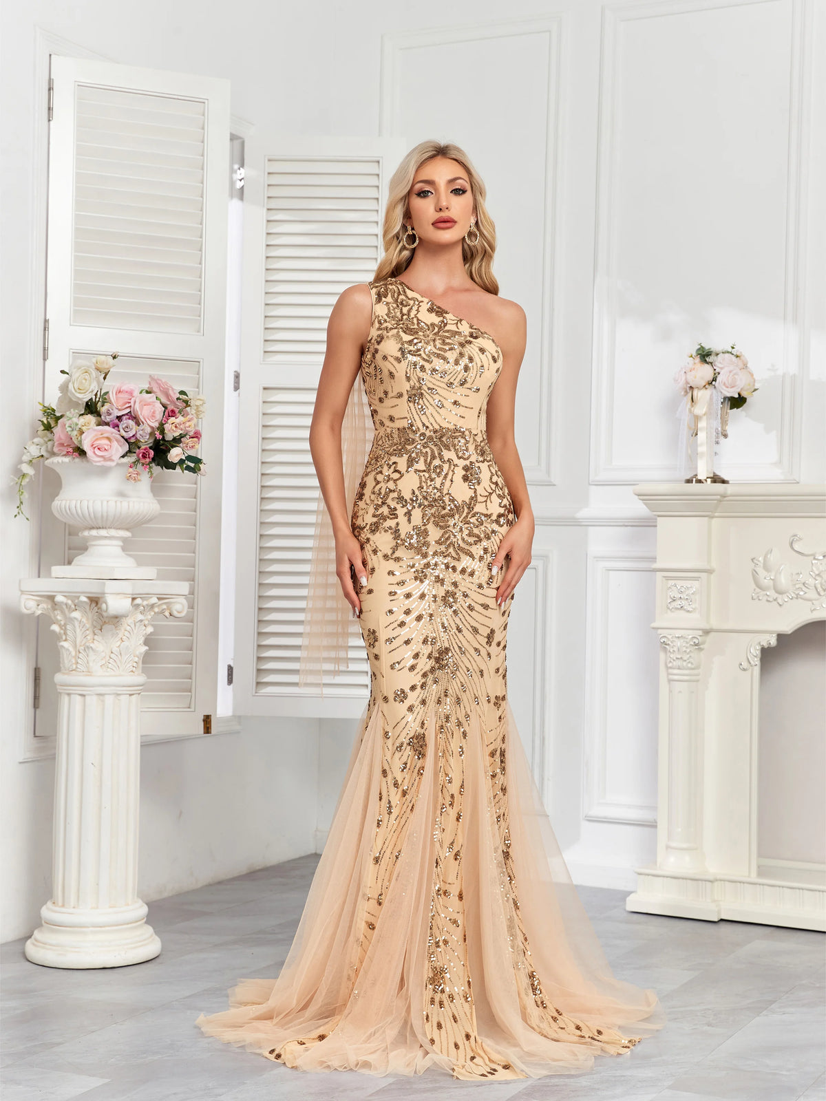 Vestido Champagne Longo Um Ombro Só com Lantejoulas
