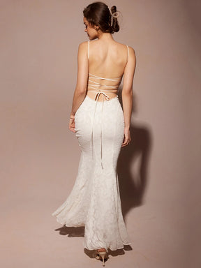 Vestido Longo Branco em Renda com Alças Finas